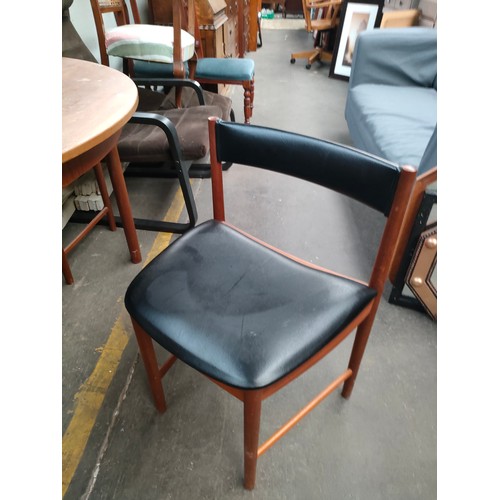 305 - Mid century McIntosh Kirkcaldy table with 6 matching chairs