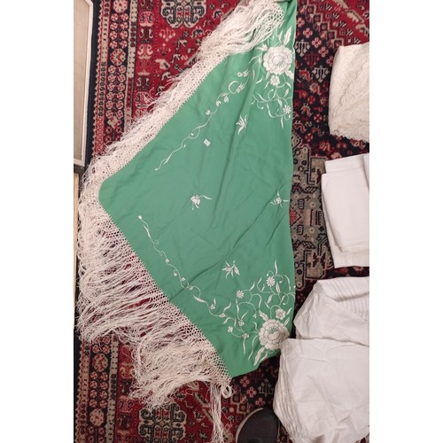 422 - Vintage green silk shawl with embroidered flower design and various linen