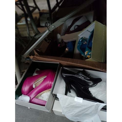 180X - Large collection of ladies evening shoes