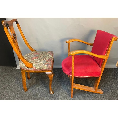 756 - A Lot of two Arts and crafts era chairs, light Oak frames