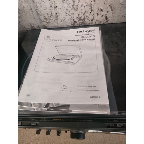 478 - Technics integrated hifi with turn table and speaker and instructions