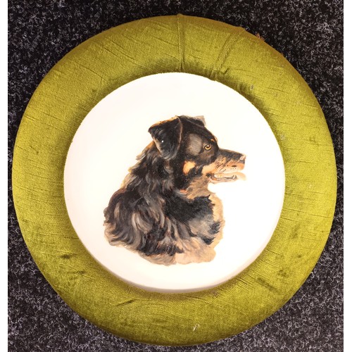 663 - Watercolour depicting a dog, Signed Tavener. [60x50cm]
Along with oil on milk glass also depicting a... 