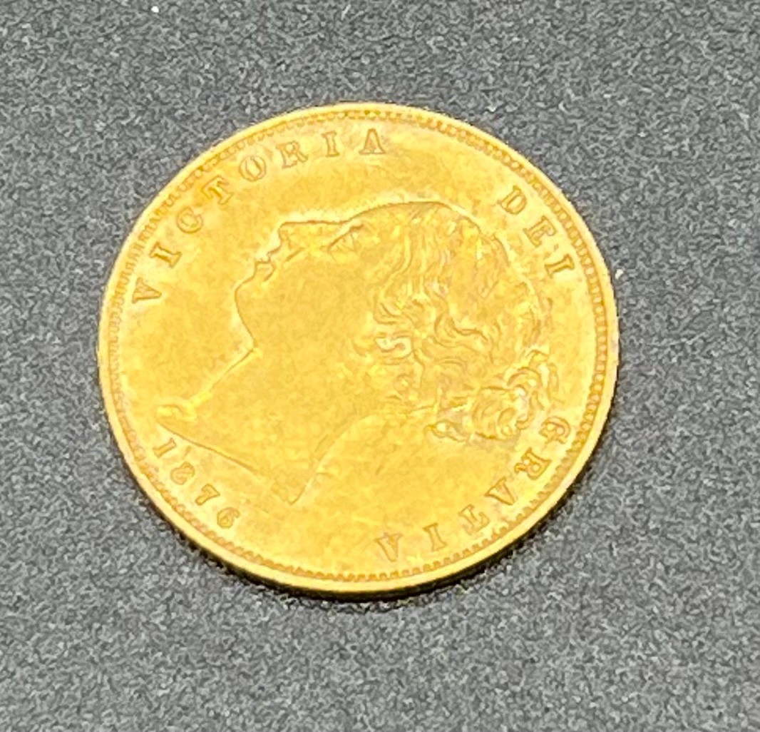 1876 Queen Victoria Half Sovereign gold coin. [Young Queen's Head ...