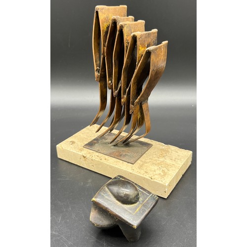 602 - Bronze sculpture of a figure huddled up. Together with a bronze/ copper brutalist sculpture. Signed ... 