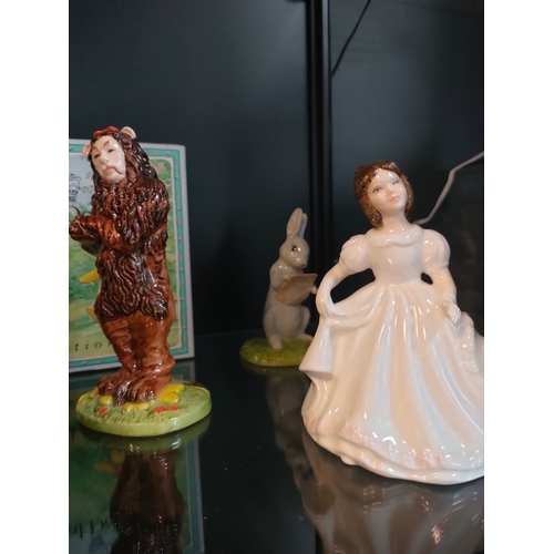 840 - Royal doulton Dorothy of the wizard of OZs figure , Royal doulton lion of the wizard of OZs, 2 Royal... 