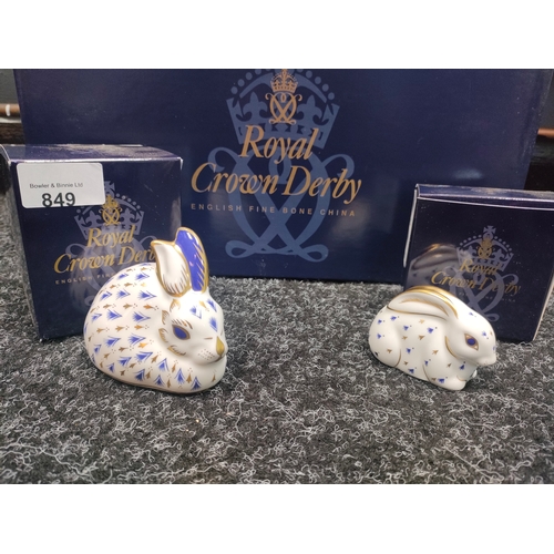 849 - Royal crown Derby mother rabbit paperweight together with baby rabbit paperweight with stoppers and ... 