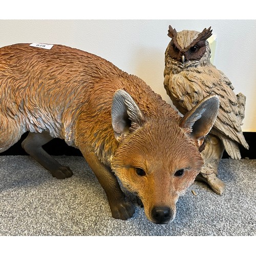 829 - A Large fox sculpture by Hotant. Together with an owl figure by Hotant. Both made from Resin. [Fox 6... 