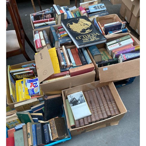 259 - A Pallet of books to include mixed genres- Interior design, Bibles and modern reading etc