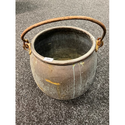 844 - Antique large copper cooking pot with swing handle. [29cm high without handle up]