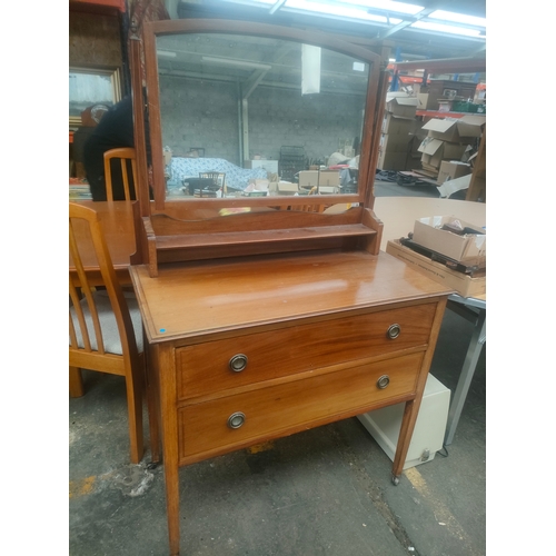 315 - 1900s dressing table