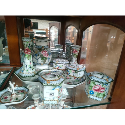 102 - 1900s Copeland Spode dressing table set together with other