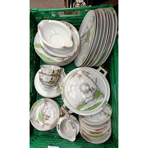 446L - Oriental style dinner service