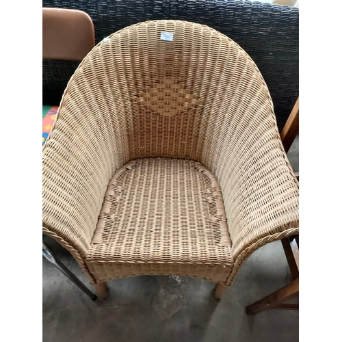 446R - Wicker bedroom arm chair