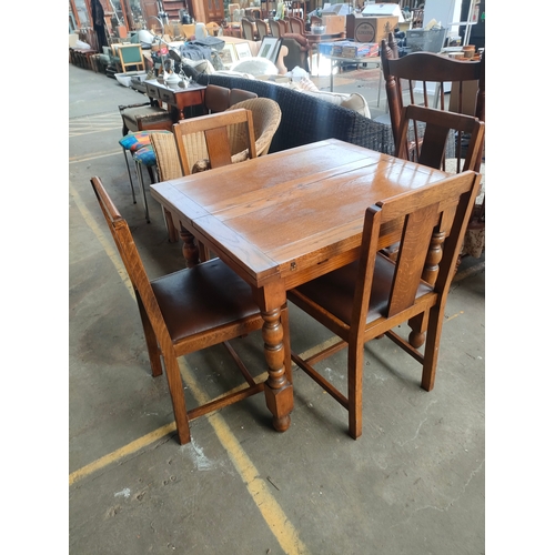 446P - Art deco table with 4 chairs.