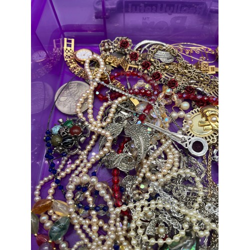 53 - A Collection of jewellery to include various Scottish style brooches, heavy white metal chain and ma... 