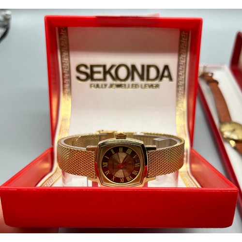 61 - Sekonda 17 jewels watch with box together with a 9ct yellow gold Gradus 17 jewels watch with box. Bo... 