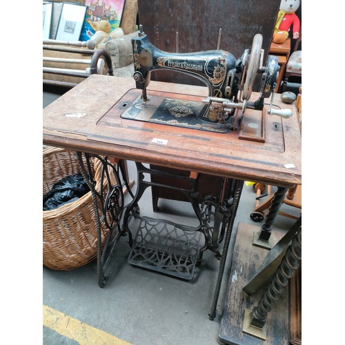 115 - Frister & Rossman Berlin sewing machine table with pedal in working order