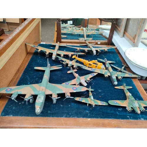 140A - A Large of plane models includes spit fire etc