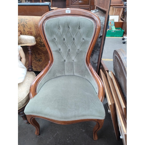 399 - Reproduction spoon back chair