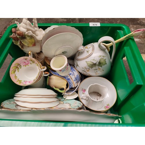 470 - Box of collectable porcelain and tea ware to include Aynsley, Royal Worcester and Paragon.