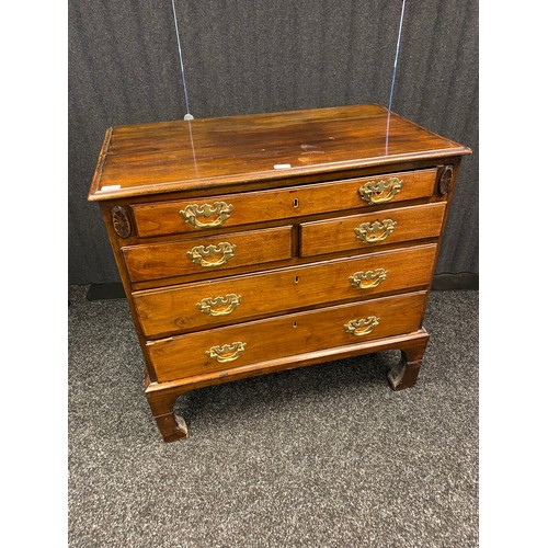 537 - 18th century pedestal chest of drawers, fitted with brass swing handles. [89x94x54cm]