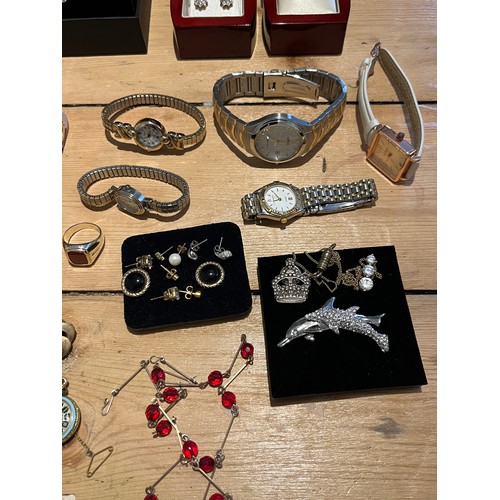 90 - A Collection of silver and costume jewellery. Includes various watches- Lorus & Seiko, various boxed... 