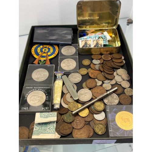 60A - Tray of mixed world coins, stamps and odds