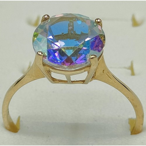 45 - 9ct yellow gold ring set with a large gem stone [Ring size R] [2.35Grams]