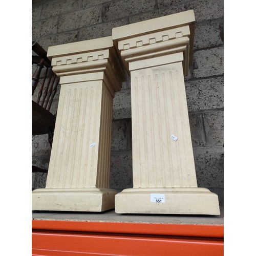 651 - A Pair of interior pillar stands