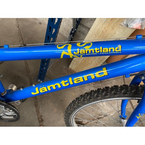 650 - Rayleigh Jamtland woman's mountain bike