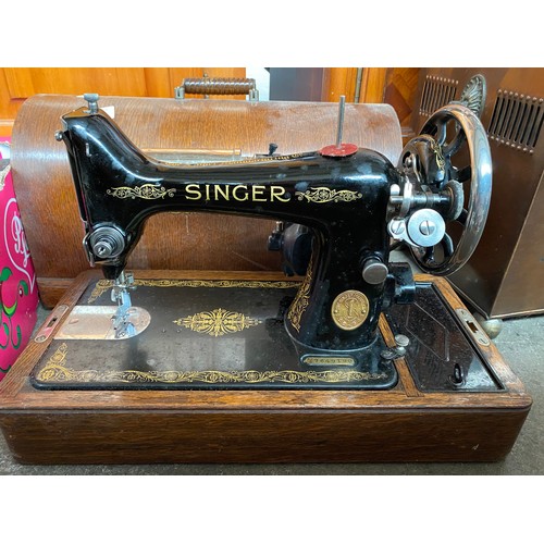 194 - Vintage Singer sewing machine