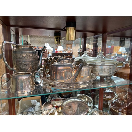 215 - Large collection of silver plated and E.P Wares; Apple menu holders, Lidded serving tureens, Serving... 