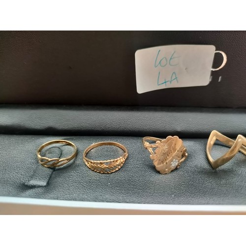 31 - A Lot of 6 various 9ct yellow gold rings. [8.87Grams]