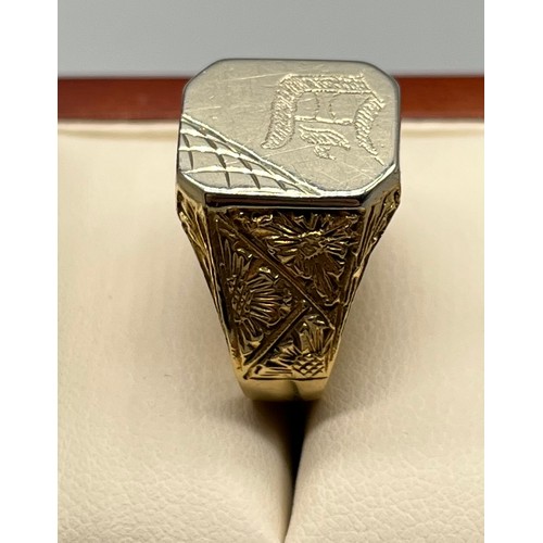 720 - Heavy 18ct yellow gold signet ring. [Ring size S] [12.40grams]