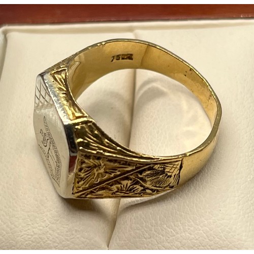 720 - Heavy 18ct yellow gold signet ring. [Ring size S] [12.40grams]