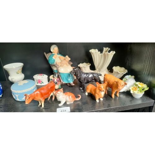 434 - A Shelf of collectables; Royal Doulton Cat Figure HN2584, Beswick bull calf, Royal Doulton Figure Na... 