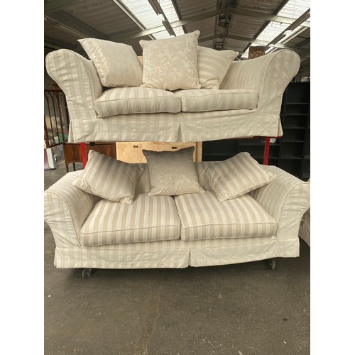 699P - Three piece sofa set. Three seater, two seater and single chair