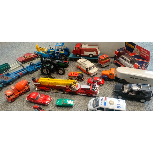 1006 - A collection of vehicles to include Dinky London taxi, dinky ford transit police can and many others