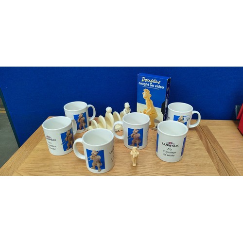 225 - Lurpak Douglas collectors mugs, toast rack and video