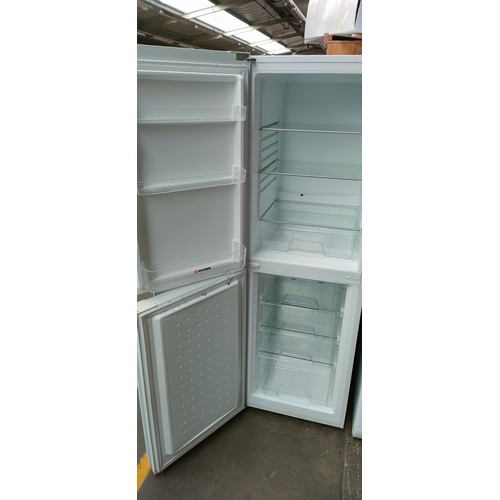 256 - Hoover fridge freezer