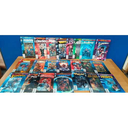 60 - Collection of DC 3D Comics includes Batman, Superman, Wonder women and Teen Titans