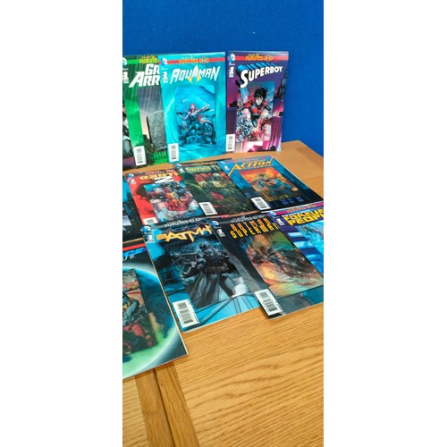 60 - Collection of DC 3D Comics includes Batman, Superman, Wonder women and Teen Titans