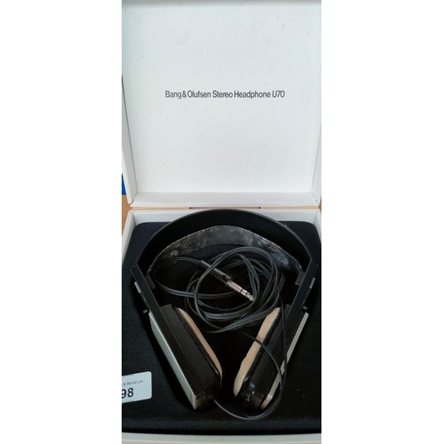 98 - Bang & Olufsen Stereo Headphones. U70. Comes with original box.