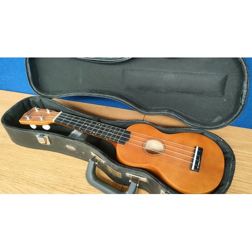 171 - Cased Mahalo Ukulele