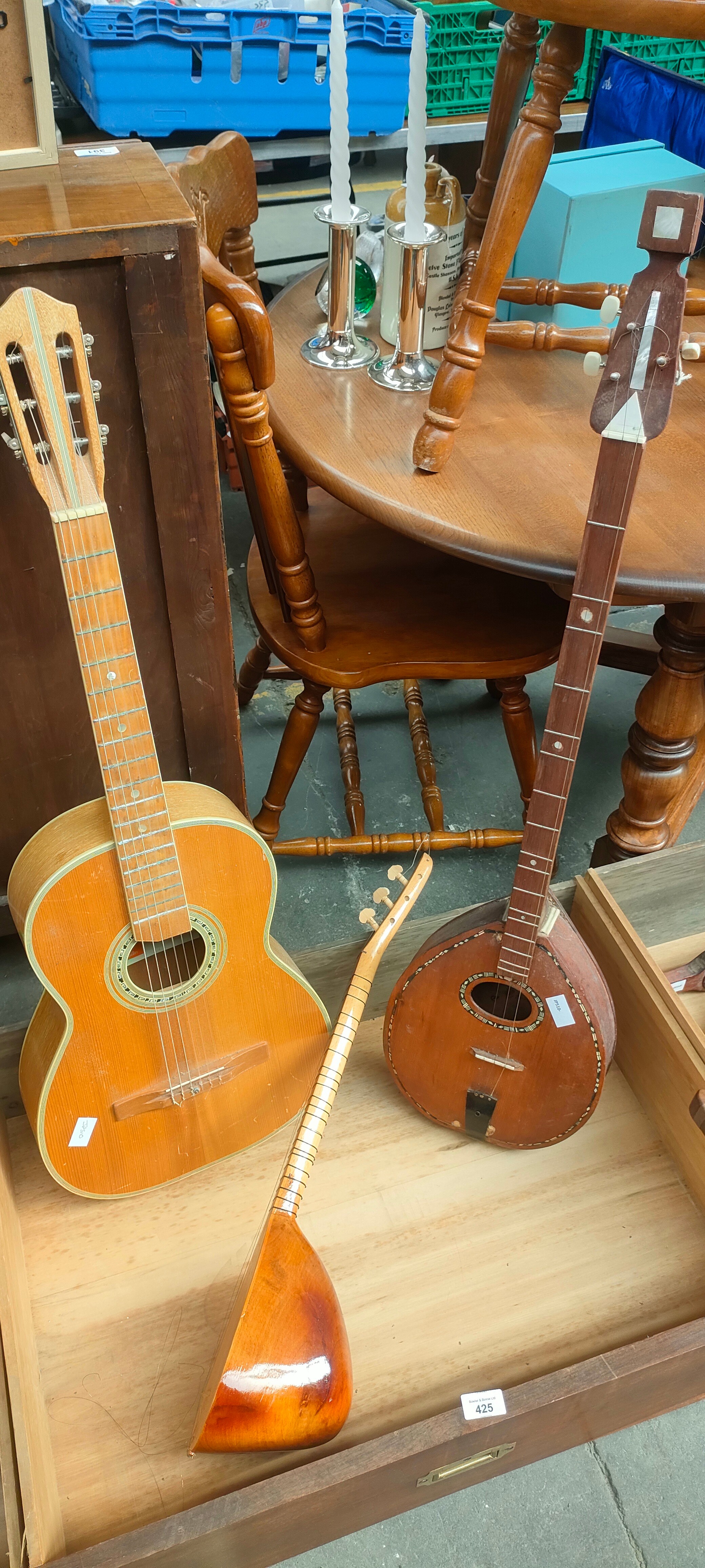 Antoria classical store guitar