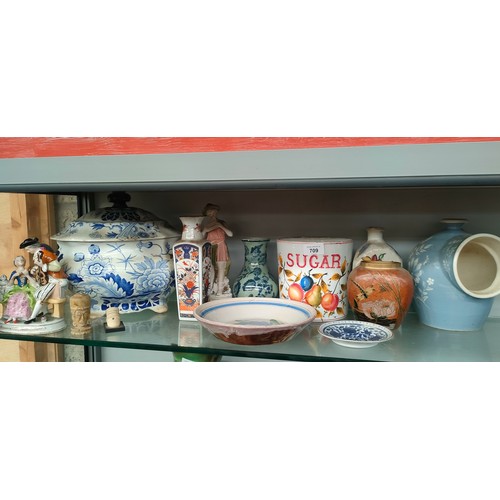 709 - Shelf of collectables