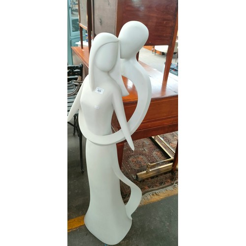 820 - Contemporary marble couple statue