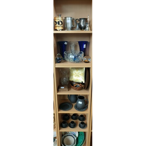 789 - Six shelves of collectables; Poole pottery floral plate & bowl, Majolica Vine design plates, Wedgwoo... 