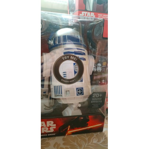 835 - Two star wars boxed figures; Talking Toda and R2D2.