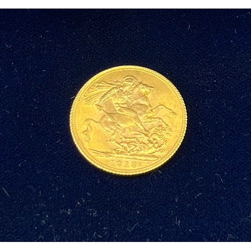 1179 - 1913 George V Full gold sovereign coin.